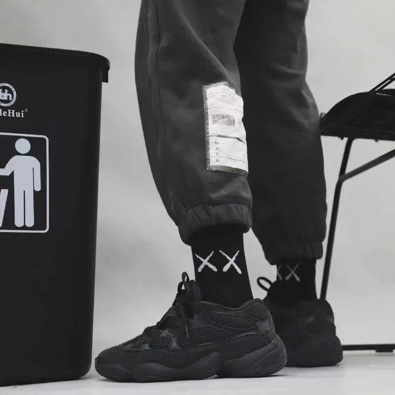 Anime Teufel Grimasse Harajuku Schwarz Weiß Graffiti Männer Frauen Socken