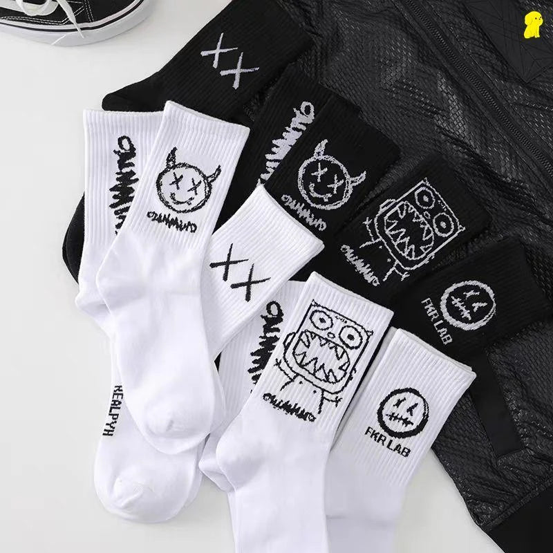 Anime Teufel Grimasse Harajuku Schwarz Weiß Graffiti Männer Frauen Socken