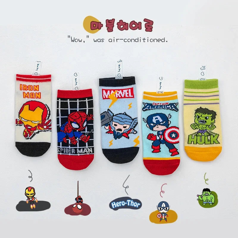 Lot de 5 paires de chaussettes pour enfants Spiderman et Avengers – Chaussettes courtes bateau de dessin animé pour garçons (1 à 12 ans)