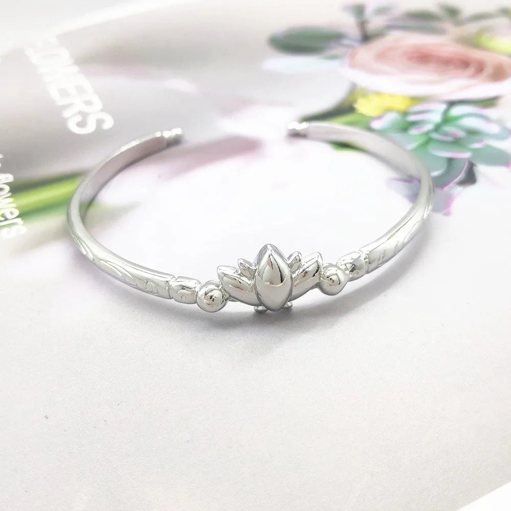 Bracelet de cosplay Anime Frieren – Bracelet à main réglable avec fougère et Stark, cadeau de bijoux