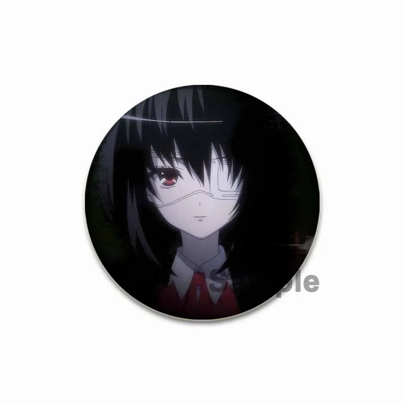 Anime Another Cartoon Character Mei Misaki Anstecknadel, kreative runde Brosche für Rucksack-Accessoires, Geschenke, 32/44/58 mm Größe