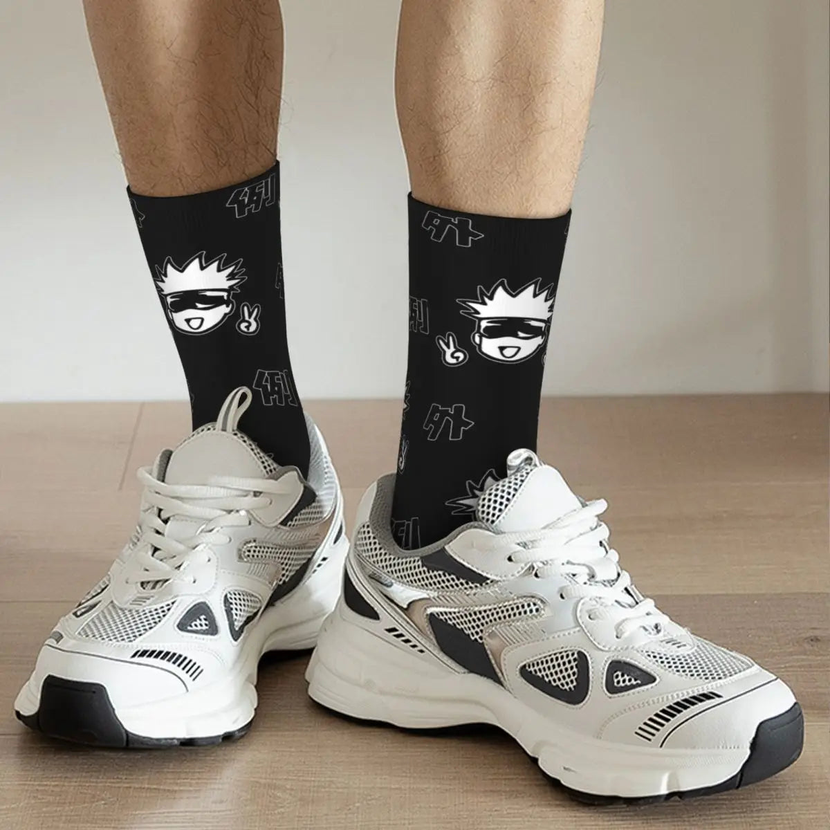 Retro Jujutsu Kaisen Sportsocken – Niedliche Gojo Sensei Polyester-Mittelröhre, Unisex & Schweißabsorbierend