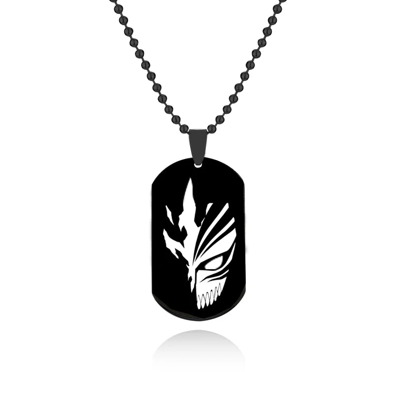 Anime Bleach Ulquiorra Cifer Maske Anhänger Halskette Kurosaki Ichigo Gebrochene Masken Metall Halsband für Fans Cosplay Geschenk