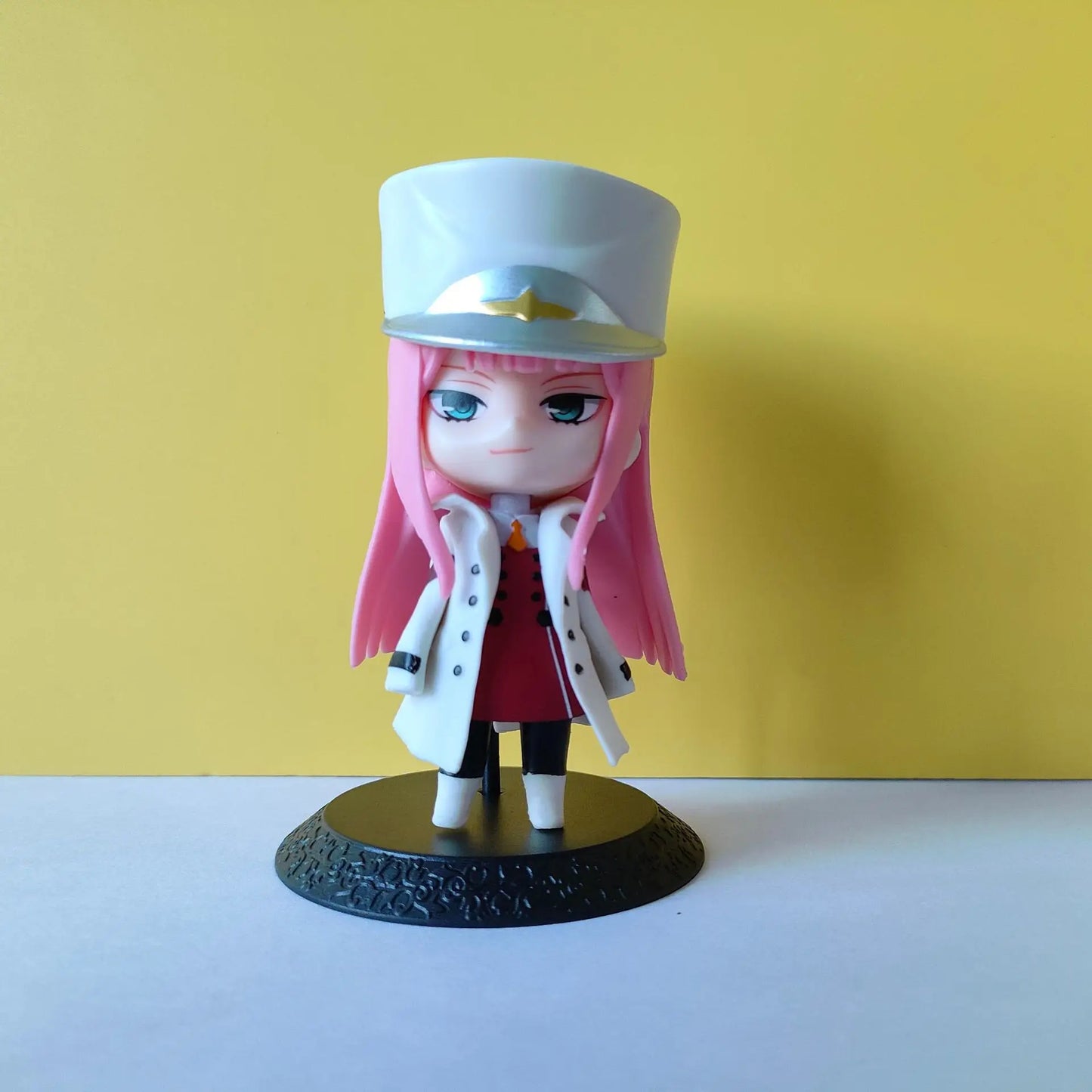 Liebling in der FranXX Anime Figur 02 ZERO TWO Kawaii Modell Statische Spielzeug Dekoration Geschenke