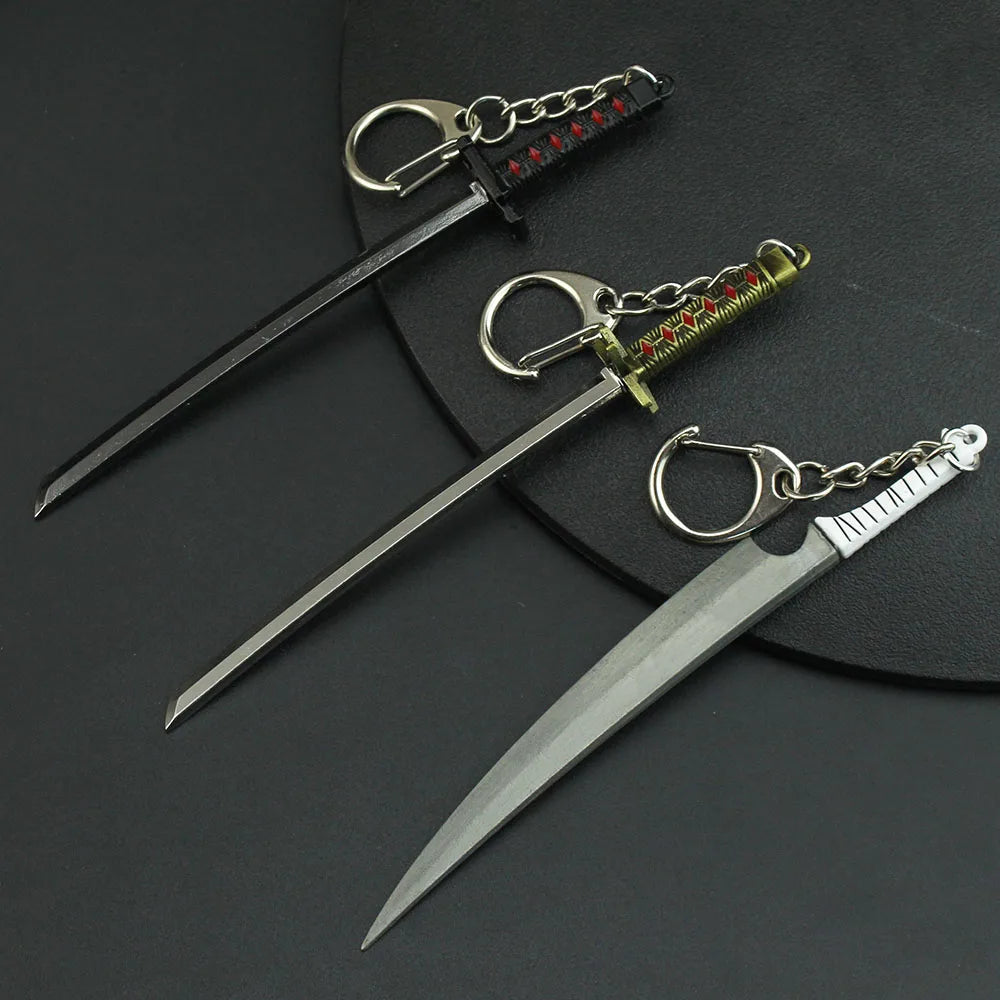Bleach Anime-Halsketten- und Schlüsselanhänger-Set – Zangetsu Zanpakuto-Schwert und Hitsugaya Toshiro Katana-Zubehör