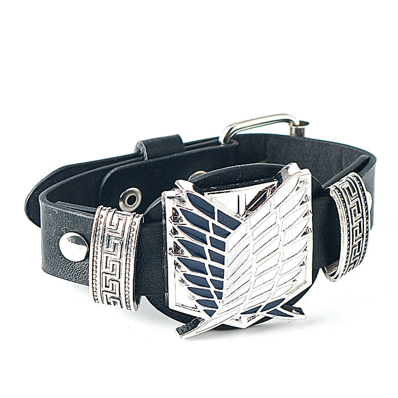 Attack on Titan Lederarmband – Wings of Liberty Armband mit Gürtelschnalle, Anime Schmuck