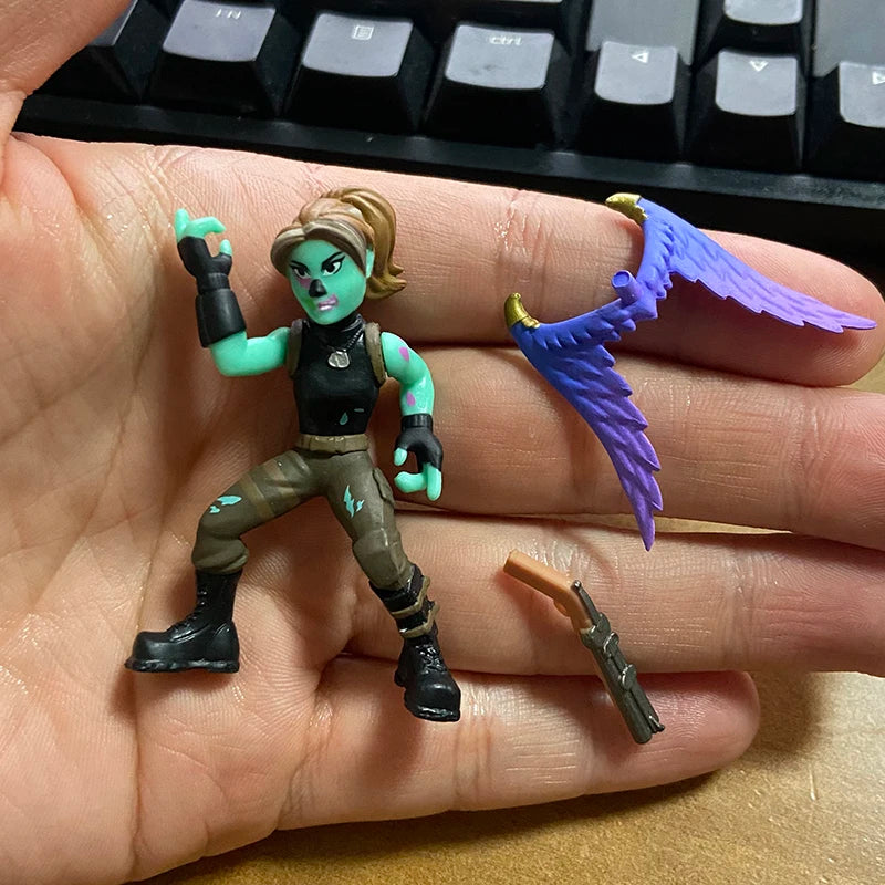 Kaufe 3 und erhalte 1 gratis – Fortnite-Actionfiguren mit Waffen und Werkzeugen (Peely, Skull Trooper, Fishstick, Blackheart)