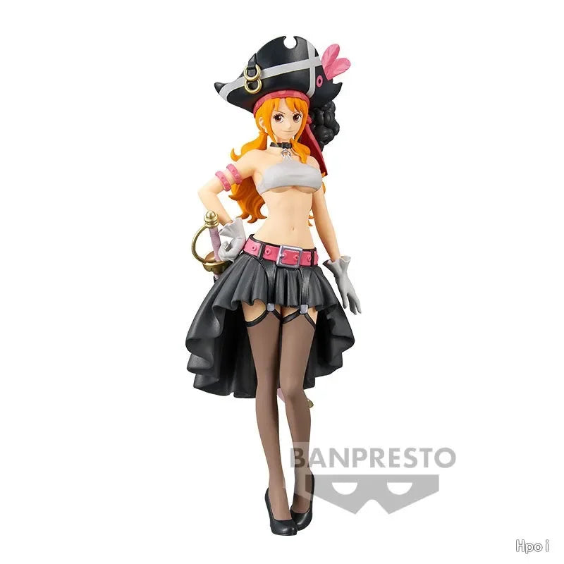 19 cm große One Piece Nami Figur – Schwarzes Outfit FILM ROT PVC Sammlermodell Spielzeuggeschenk