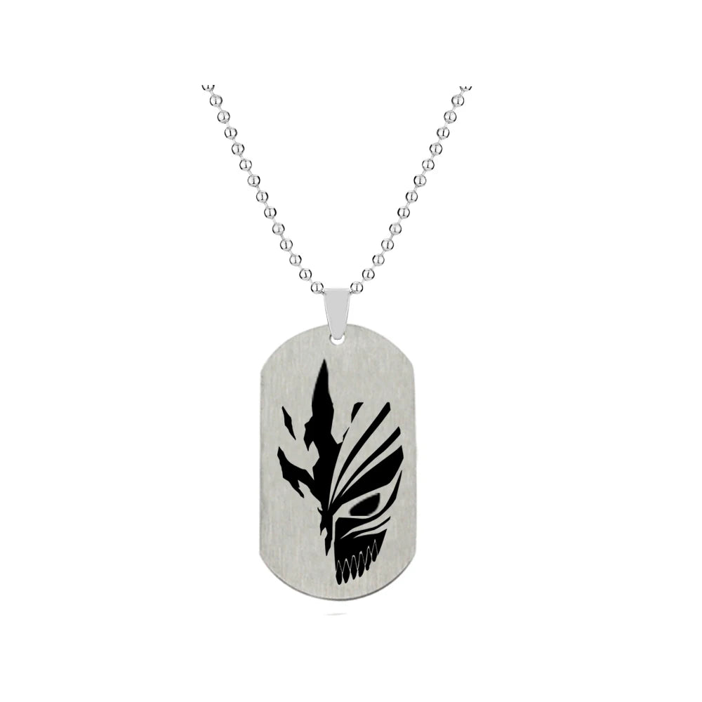 Anime Bleach Ulquiorra Cifer Maske Anhänger Halskette Kurosaki Ichigo Gebrochene Masken Metall Halsband für Fans Cosplay Geschenk