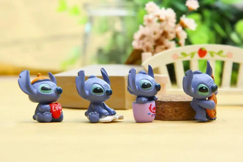 Heiße 4-teiliges Set Mini Stitch Figur Spielzeug Set Anime Stitch Action Spielzeug