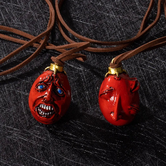 Collier Anime L'Œuf du Roi - Pendentif Behelit Griffith | Accessoire de cosplay et bijoux fantaisie Guts